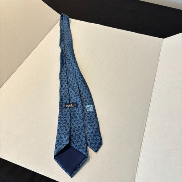 Hermes Silk Tie Navy Blue Chain Pattern 100% Silk Designer Mens Classic - Picture 6 of 7